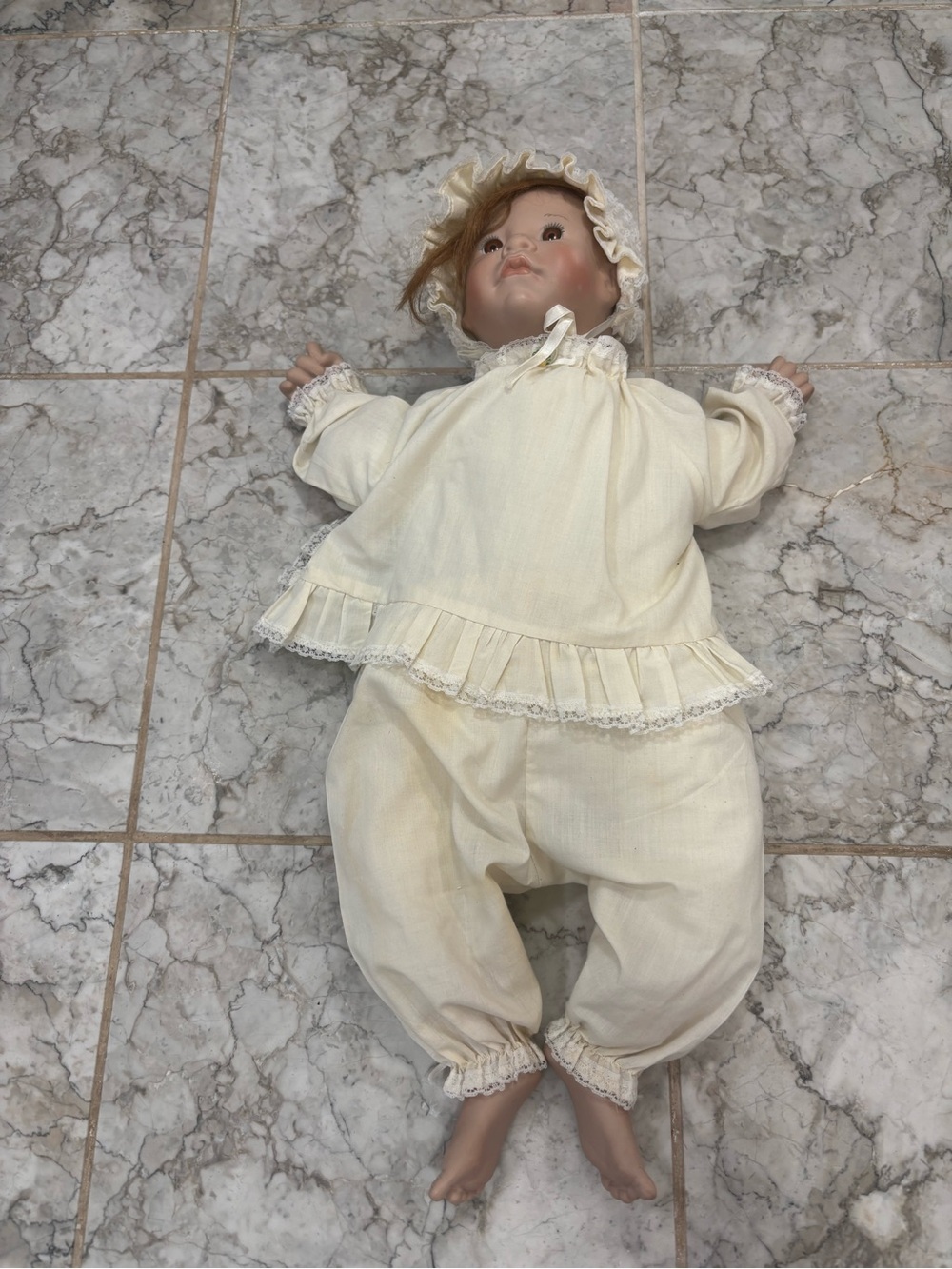 LEE MIDDLETON DOLL SIGNED 3294  FIRST MOMENTS SWEETNESS 1985.